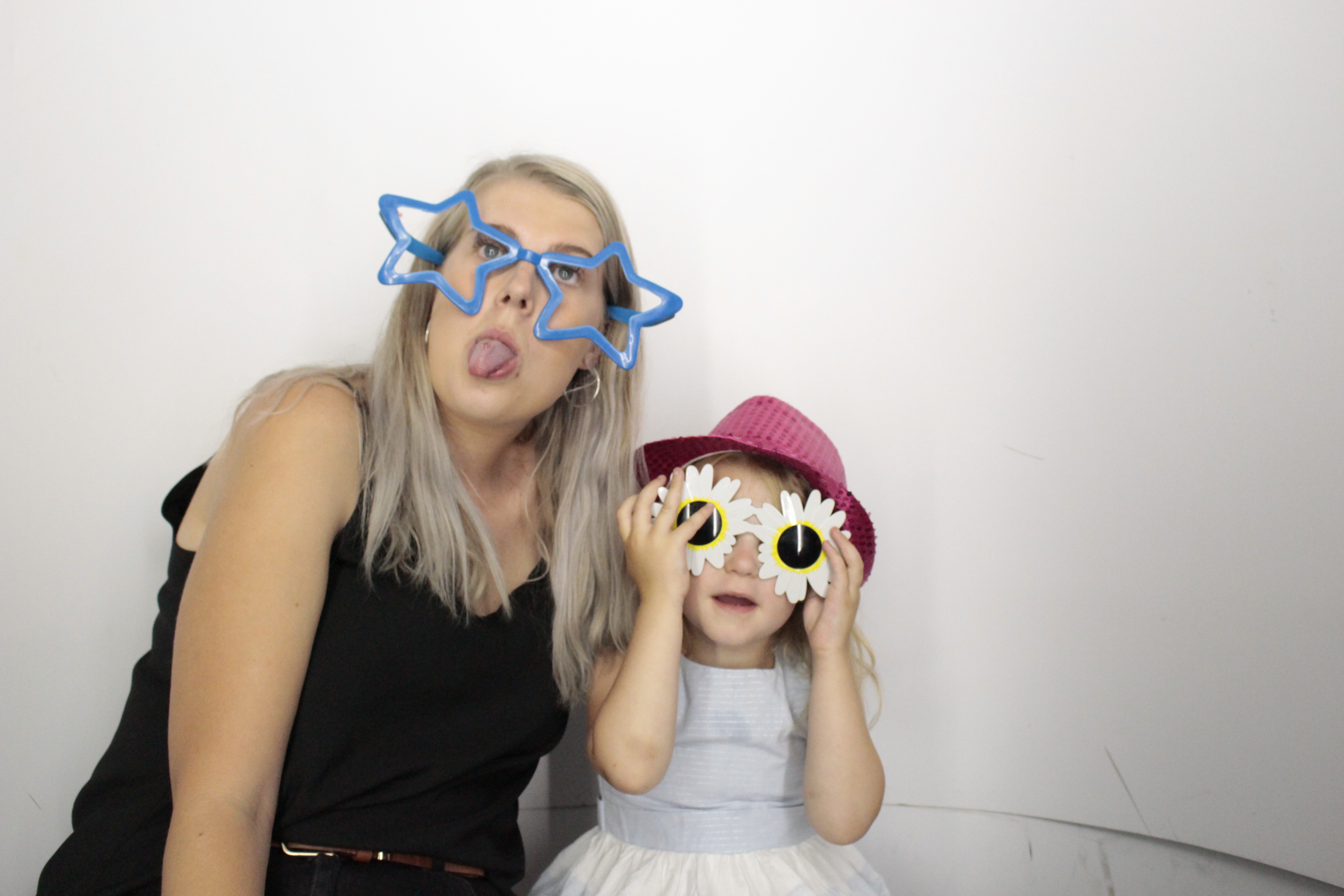 Kerry's 30th Birthday | View more photos from the event at gallery.myphotoboothexperience.co.uk/u/MyPhotoBoothExperienceLtd/Kerrys-30th-Birthday